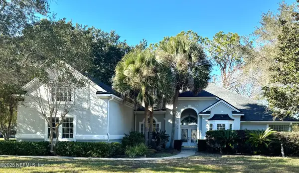 10098 Chester Lake E Road, Jacksonville, FL 32256