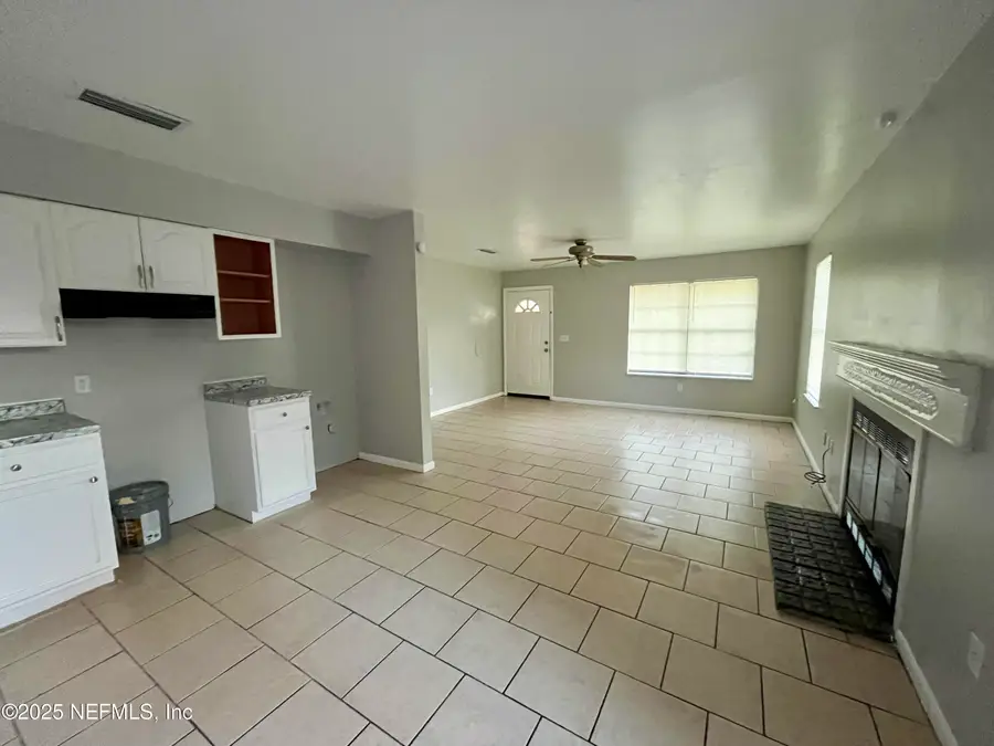 253 Lakeview Court, Interlachen, FL 32148 - Image #3