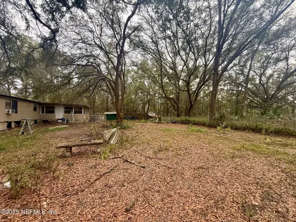 513 Wilson Drive, Interlachen, FL 32148