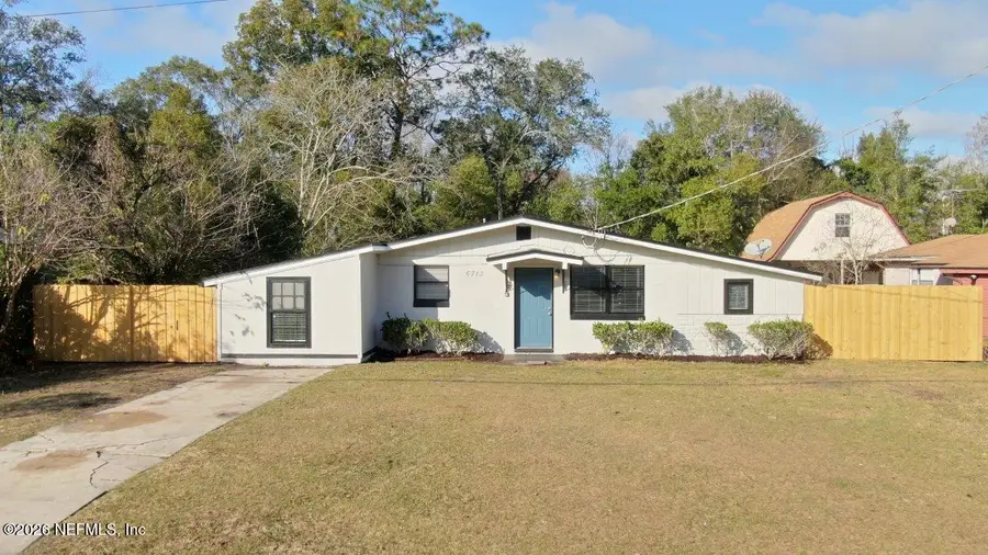 6713 Peter Rabbit N Drive, Jacksonville, FL 32210 - Image #2