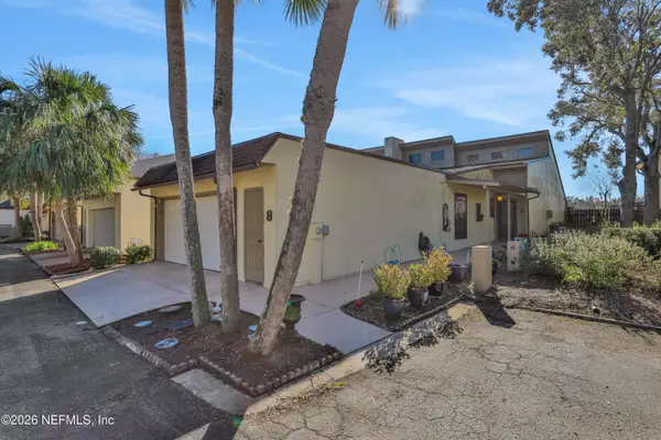 8 Fox Valley Drive, Orange Park, FL 32073