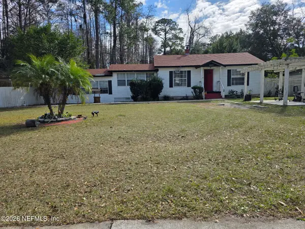 2285 Lake Drive, Jacksonville, FL 32246