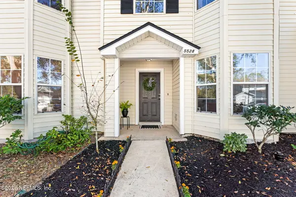 5528 N Cabot N Drive, Jacksonville, FL 32244