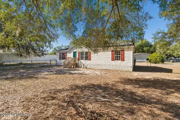 101 Ridgewood Avenue, Interlachen, FL 32148