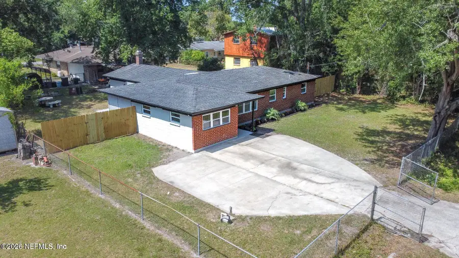 8166 Stuart Avenue, Jacksonville, FL 32220 - Image #2