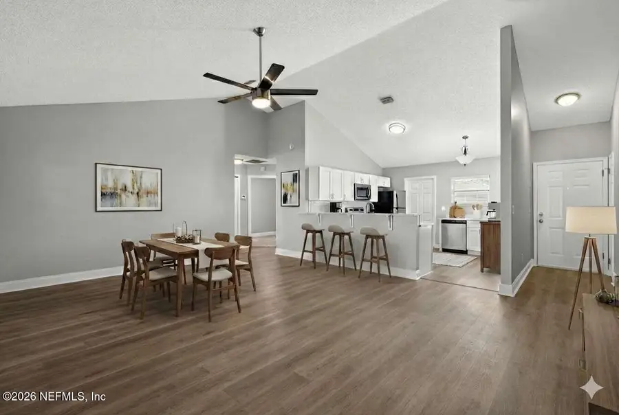 9051 Prosperity Lake Drive, Jacksonville, FL 32244 - Image #2