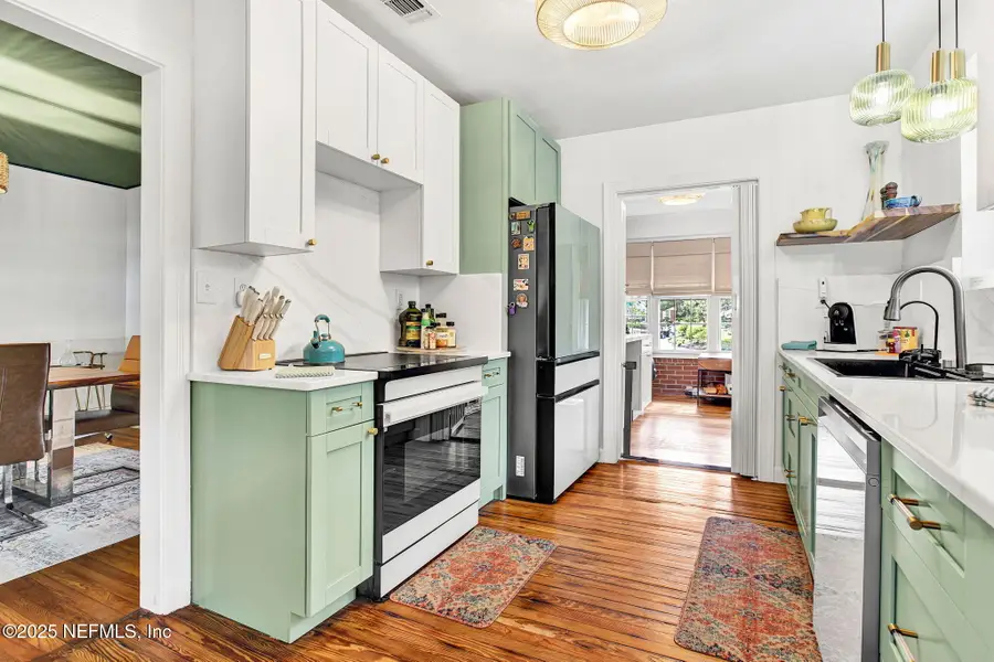 907 S South Shores Road, Jacksonville, FL 32207 - Image #2