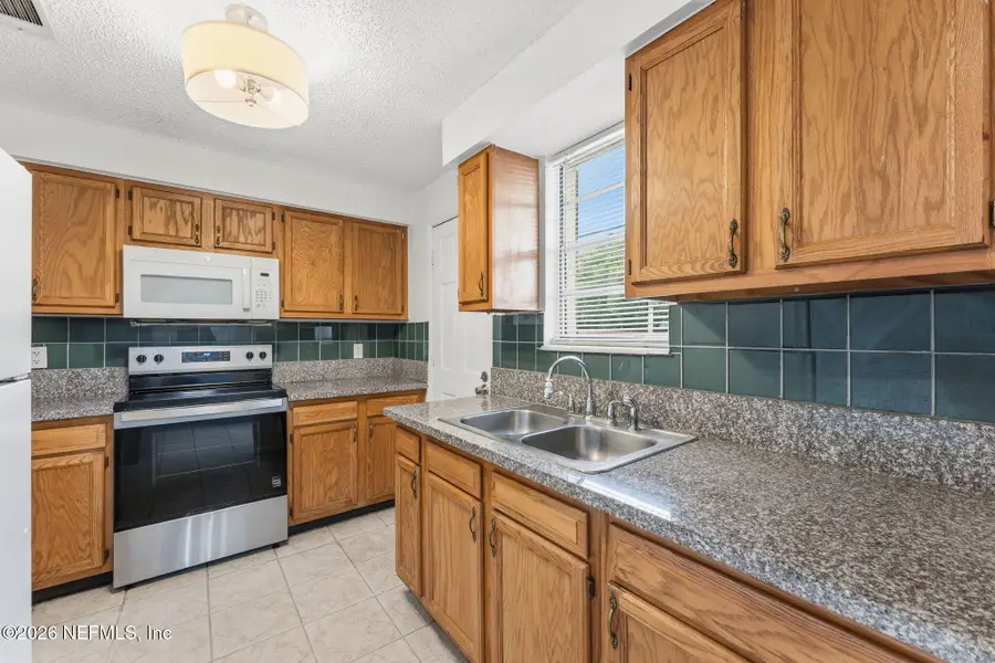1738 El Prado Road #8, Jacksonville, FL 32216 - Image #3