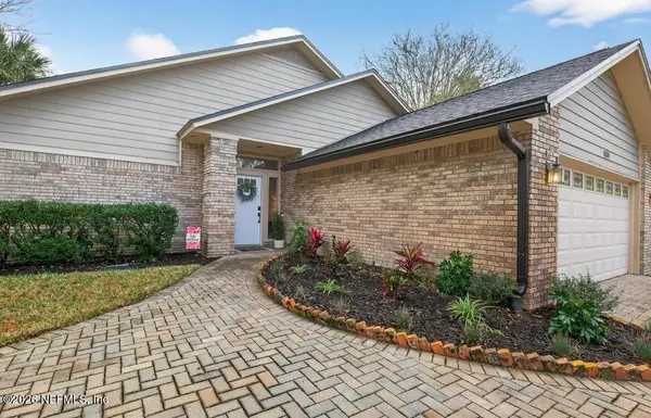 8783 Nature View W Lane, Jacksonville, FL 32217