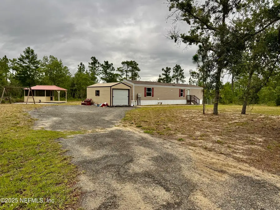 410 Lily Trail, Interlachen, FL 32148 - Image #3