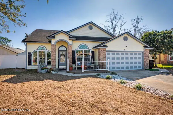 7653 Chelmsford Drive, Jacksonville, FL 32244