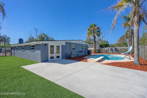 7661 Knoll N Drive, Jacksonville, FL 32221