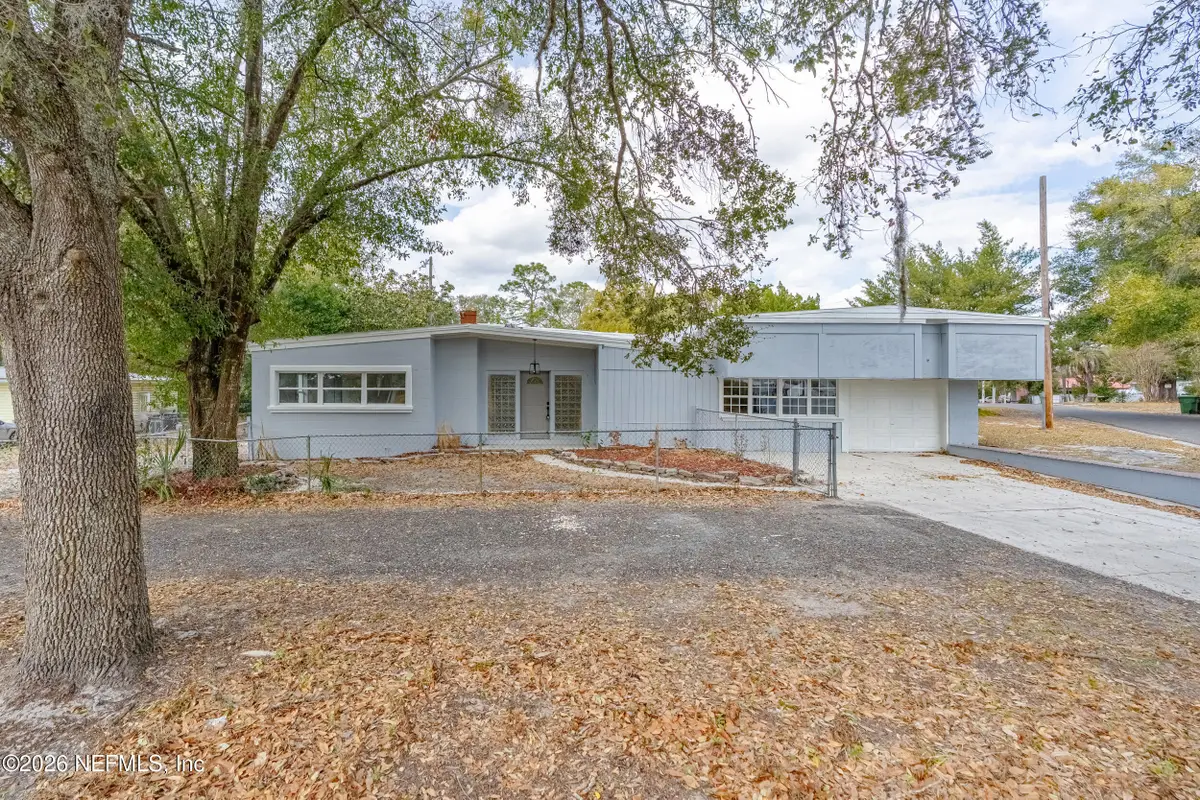 202 Azalea Circle, Palatka, FL 32177 - #1