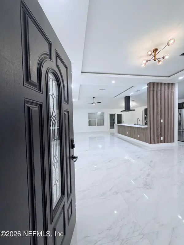 424 Casheros Cove Drive, Jacksonville, FL 32225