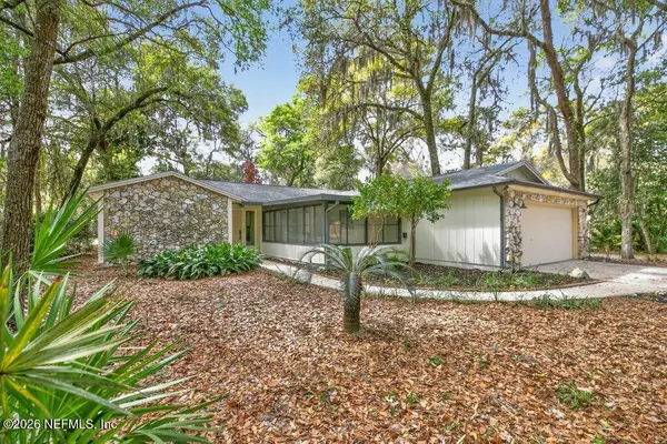 12128 Hidden Hills S Drive, Jacksonville, FL 32225