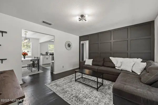 6584 Larne Avenue, Jacksonville, FL 32244