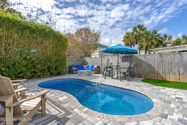 402 11th S Avenue, Jacksonville Beach, FL 32250