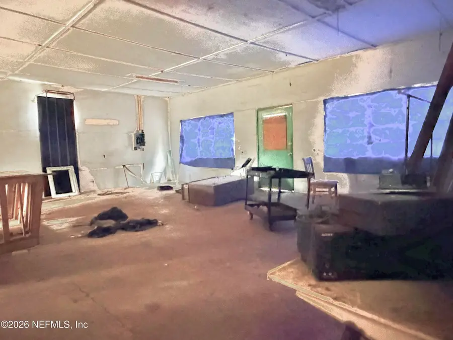 435 W River Road, Palatka, FL 32177 - #2