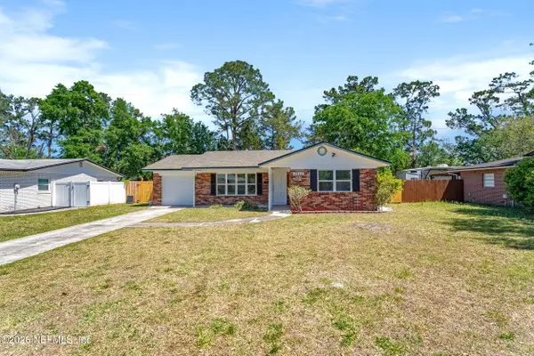 7925 Praver E Drive, Jacksonville, FL 32217