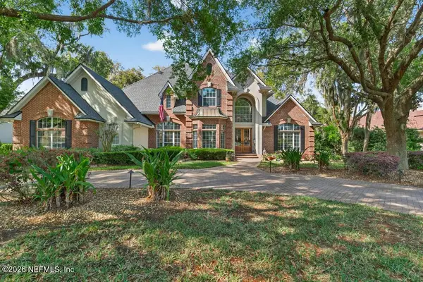 13719 Saxon Lake Drive, Jacksonville, FL 32225