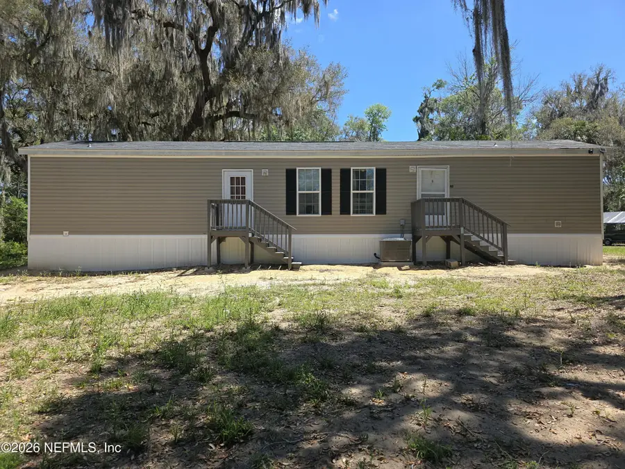 106 W Manitoba Street, Florahome, FL 32140 - #2