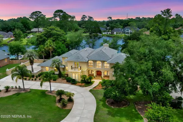 8227 Mar Del Plata E Street, Jacksonville, FL 32256