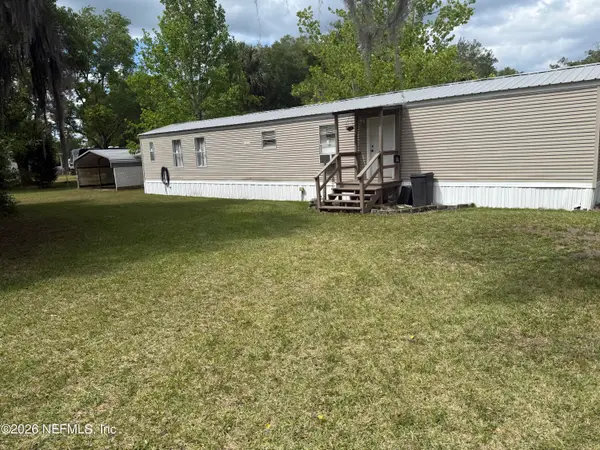105 Canary Lane, Satsuma, FL 32189