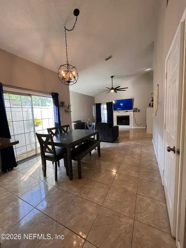 1829 Ashmore Green Drive, Jacksonville, FL 32246