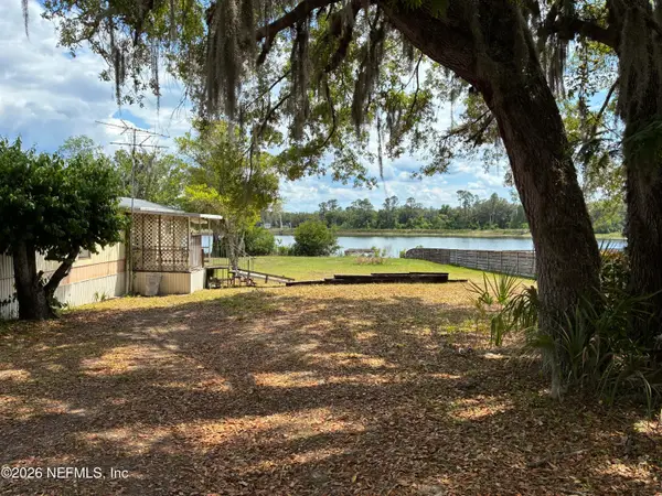 121 Church Lake Drive, Interlachen, FL 32148