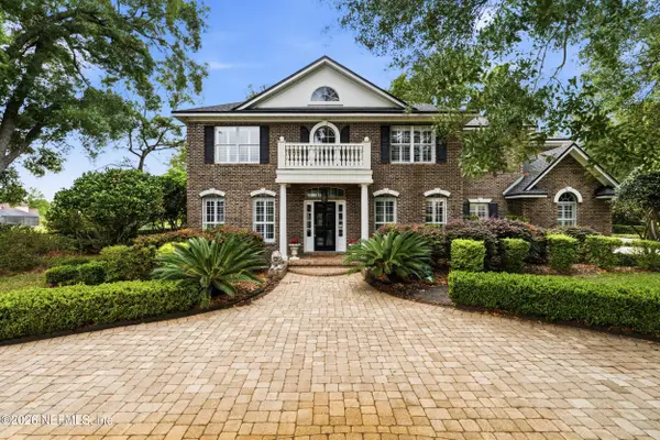 1124 Victory Lake Dr. Drive, Jacksonville, FL 32221