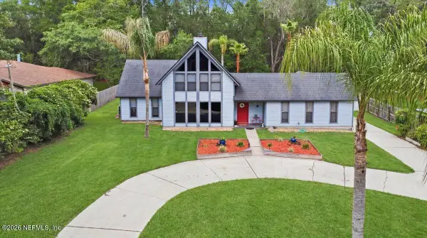 1048 Lake Asbury Drive, Green Cove Springs, FL 32043