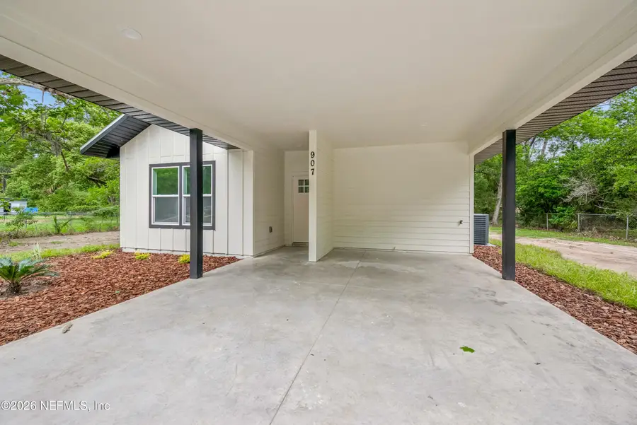 907 N Thompson Street, Starke, FL 32091 - #2