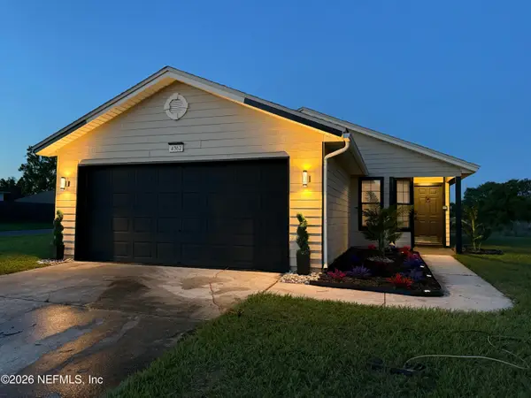 4362 Hanging Moss Drive, Orange Park, FL 32073