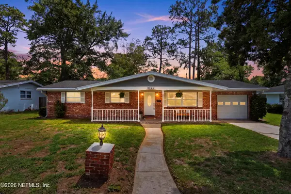 8015 Mendoza Drive, Jacksonville, FL 32217