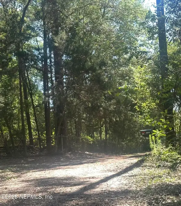6102 W Riverside Drive, Glen St. Mary, FL 32040