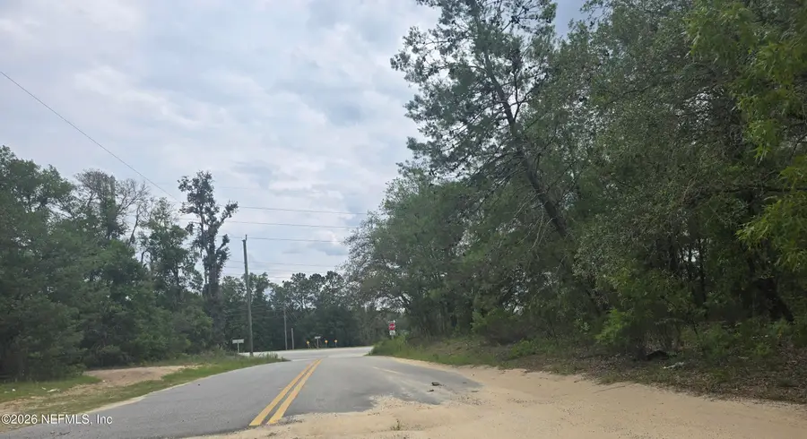 105 Park Avenue, Interlachen, FL 32148 - #3