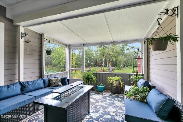 2074 Paloma Court, Middleburg, FL 32068