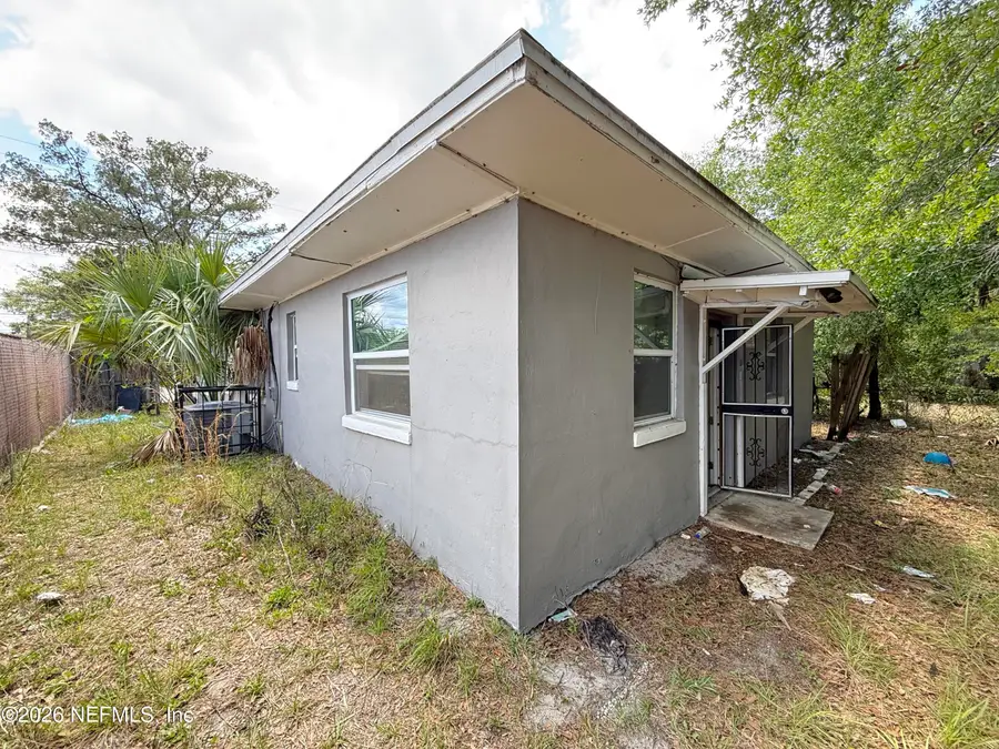 27 W 44th Street, Jacksonville, FL 32208 - #3