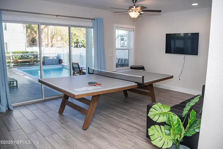 215-217 N 12th Avenue, Jacksonville Beach, FL 32250 - #3