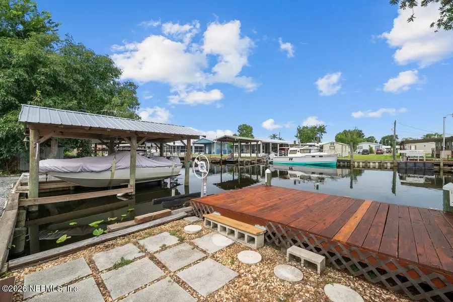41 Scott Street, Welaka, FL 32193 - #3