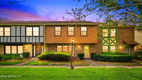 8203 Sutton N Place, Jacksonville, FL 32217
