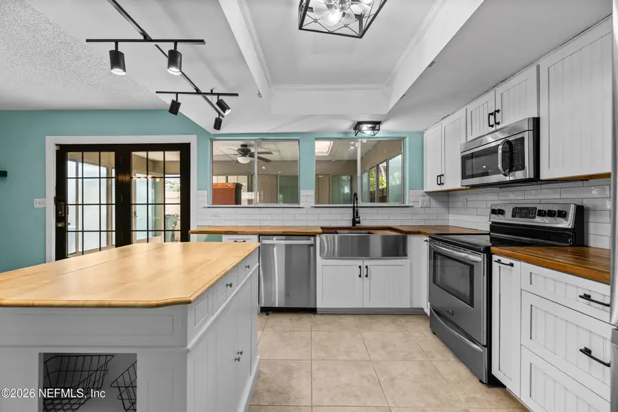 8203 Sutton N Place, Jacksonville, FL 32217 - #3