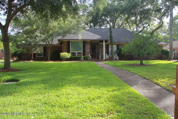 2587 Spreading Oaks Lane, Jacksonville, FL 32223