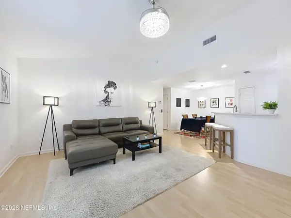 13715 Richmond Park N Drive #105, Jacksonville, FL 32224