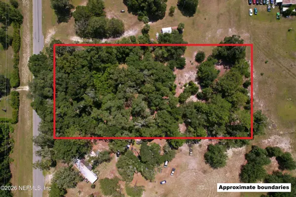 112 St Johns Avenue, Satsuma, FL 32189