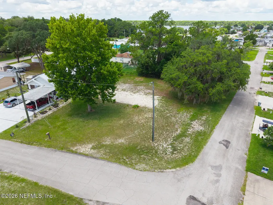 1305 2nd Avenue, Welaka, FL 32189 - #2