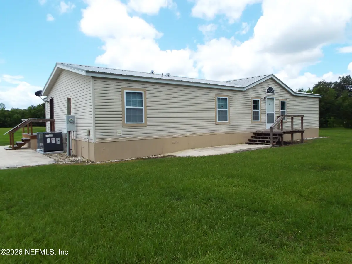 305 Palmetto Bluff Road, Palatka, FL 32177 - #1