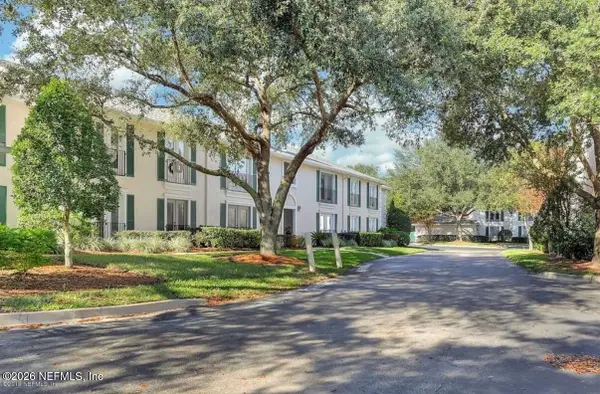 13715 Richmond Park N Drive #504, Jacksonville, FL 32224