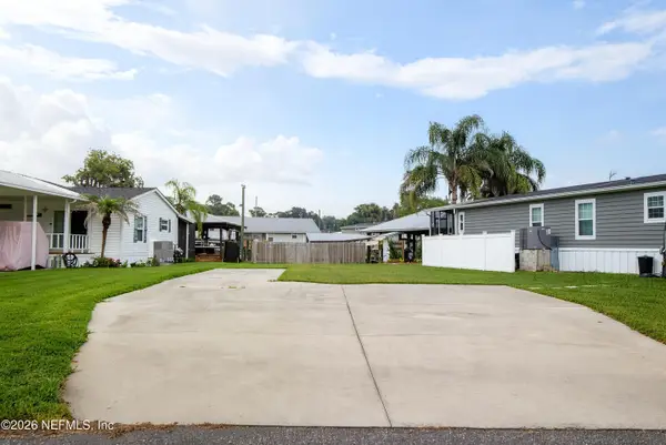 25 Scott Street, Welaka, FL 32193