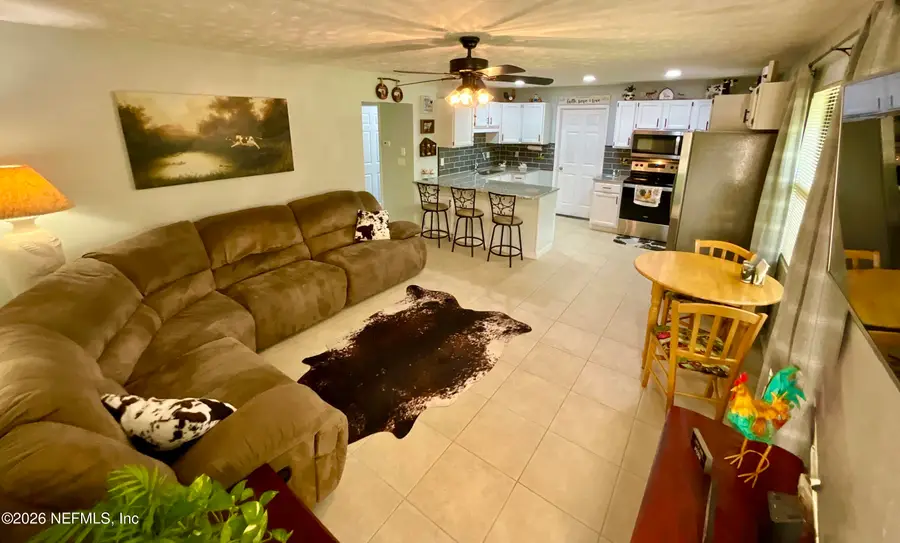 468 SE 28th Way, Melrose, FL 32666 - #3